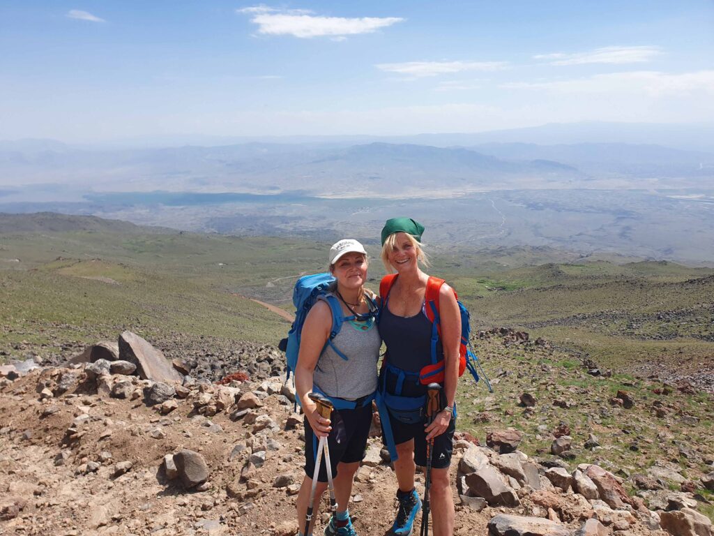 Mt. Ararat, Berg, Frauen