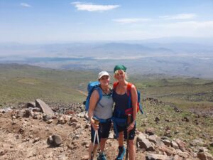 Mt. Ararat, Berg, Frauen