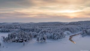 Arctic Retreat c Graeme Richardson