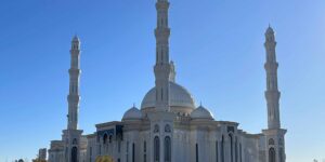 Bild zeigt Zentralmoschee in Astana