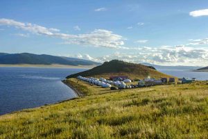 Maikhan Tolgoi tourist campklein
