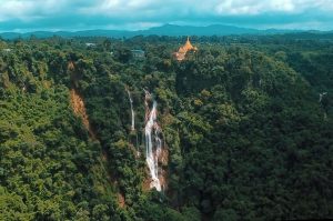 Pyin_U_Lwin,_Dat_Taw_Gaint_Waterfall-2