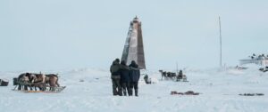 Meteorologen schauen auf den Leuchtturm
