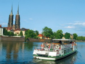 Dominsel in Wroclaw/Breslau mit Oder und Johannisdom.