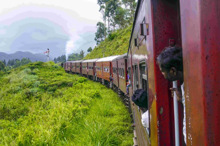 Bild zeigt Zug in Sri Lanka