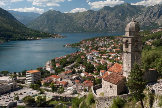crkva-gospa-od-zdravlja-kotor-bay-montenegro_komp