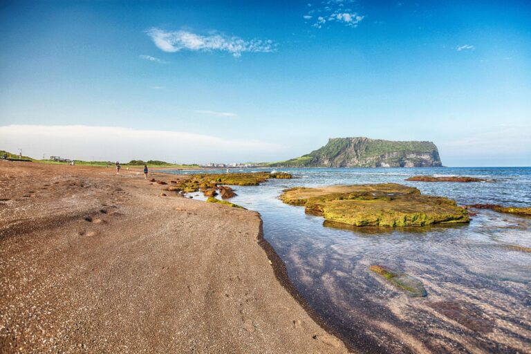 Insel Jeju, Südkorea, Küstenlinie