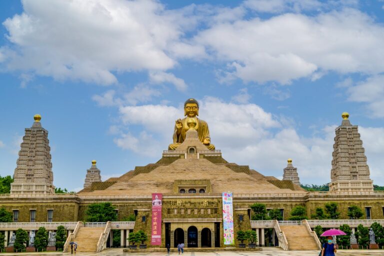 pexels-david-tran-1629960371-34477034 Fo Guang Shan Taiwan Rundreise Kaohsiung